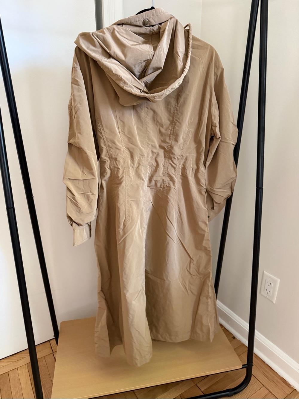 Moncler Nantes Hooded Shell Parka Beige Utility Trench Coat for Women - Picture 5 of 16